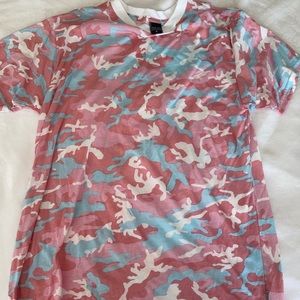 KYLIE Jenner/Kardashian pink cameo t-shirt
